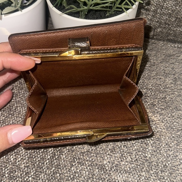 💯Authentic Louis Vuitton monogram kisslock wallet - Picture 4 of 16